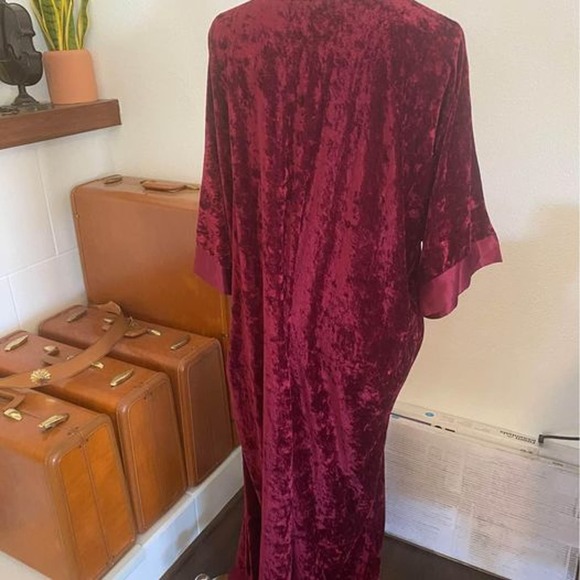 Vintage Burgundy Velvet Robe Intimate Choice Terry Russo Gothic Vibes M/L Witchy - Picture 7 of 8
